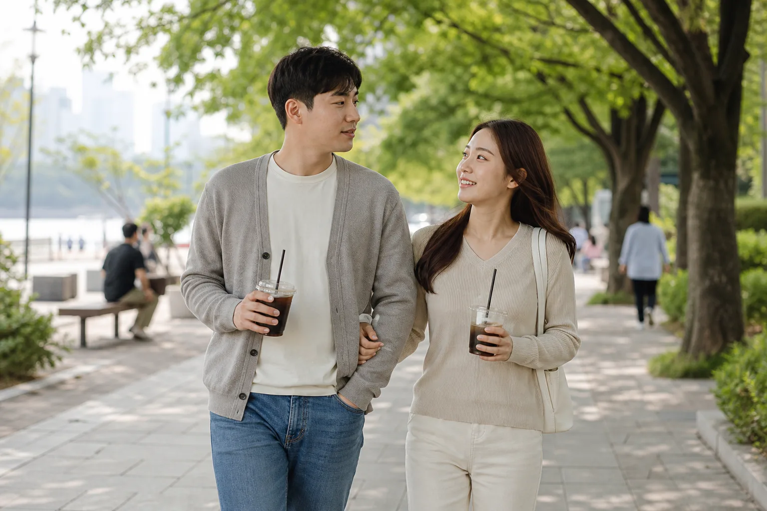 데이트 계획은 실력 시험이 아닙니다 상황을 일상 공간에서 차분히 마주하는 한국 성인들의 자연스러운 모습
