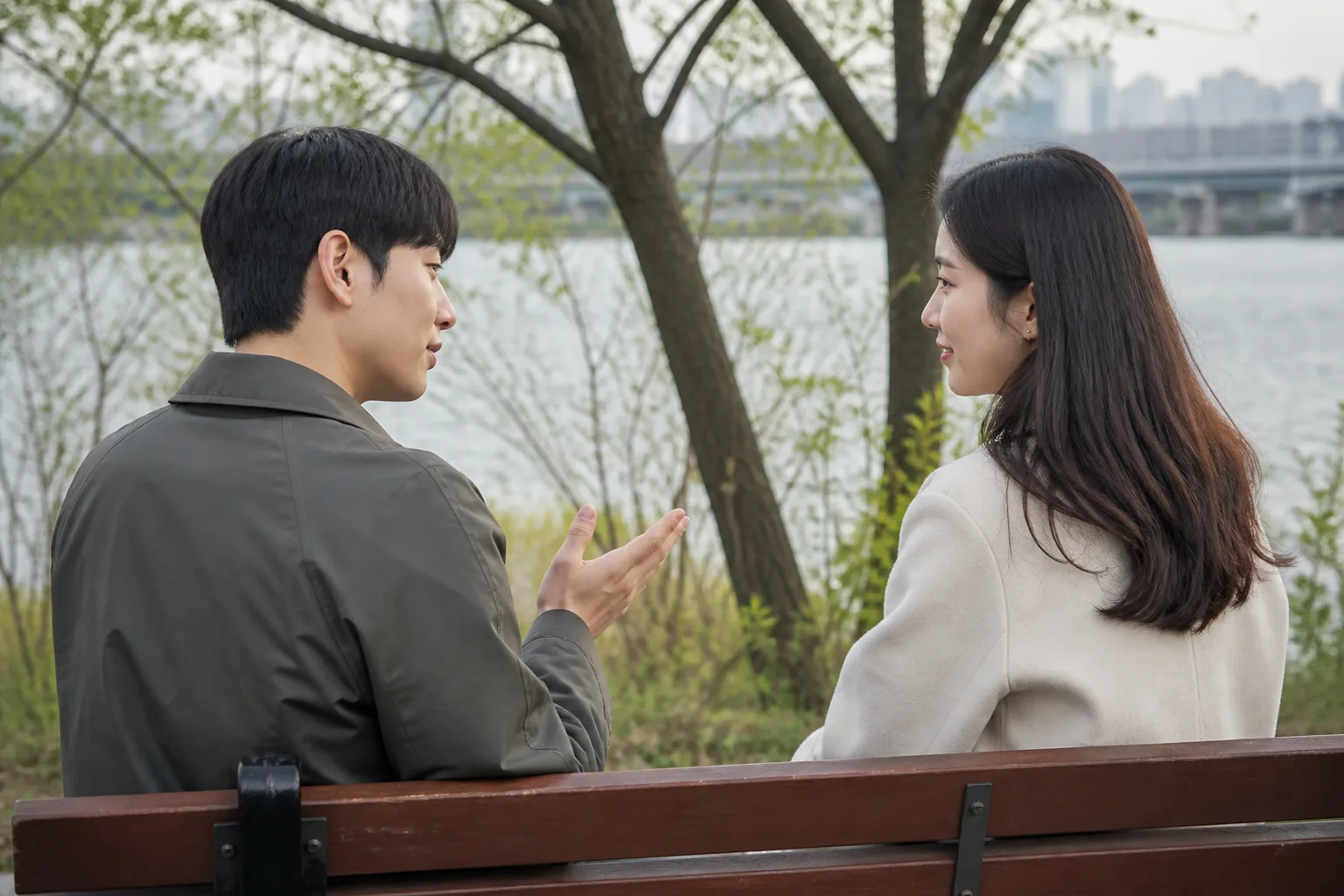 INTP 연애 스타일: 표현 방식과 갈등에서 조심할 점 상황을 일상 공간에서 차분히 마주하는 한국 성인들의 자연스러운 모습